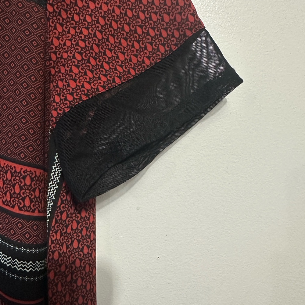 Express Black and Red Patterned Blouse - Picture 4 of 5